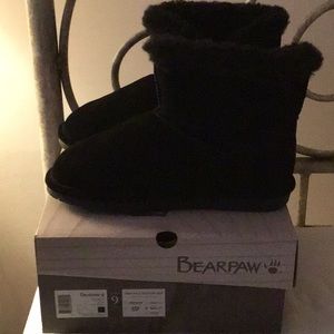 BearPaw Heidi II Black Ankle Boots